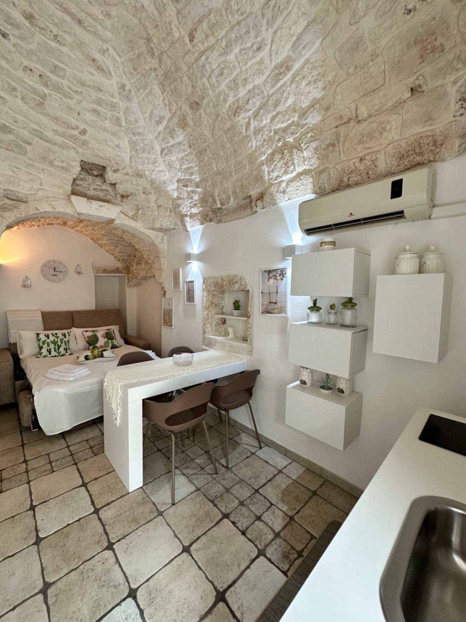 Casa Ficus Ostuni Con Terrazza Vista Mare Apartment ภายนอก รูปภาพ